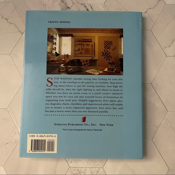 Book - Setting Up Your Sewing Space - Picture 2 of 2